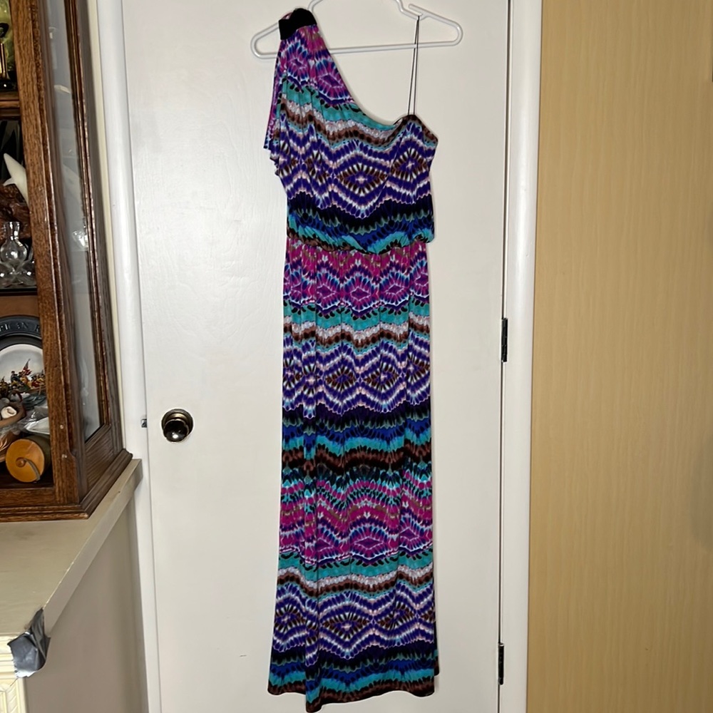 Signature London Style Maxi Dress
